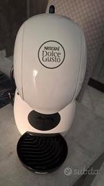 Macchina caffè capsule dolcegusto 