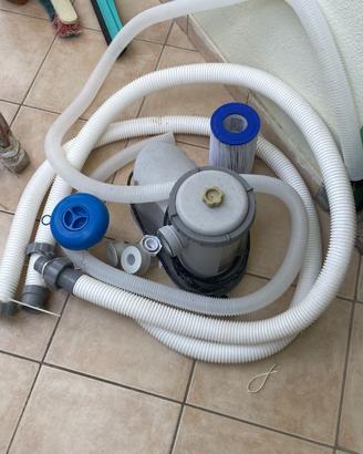 pompa piscina  e aspiratore pulizia piscina