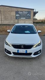 Peugeot 308 BlueHDi 130 S&S Business