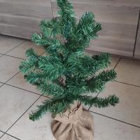 Albero di Natale con Palline, Luci e Base in juta