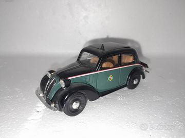 Topolino Taxi Milano (Brumm)