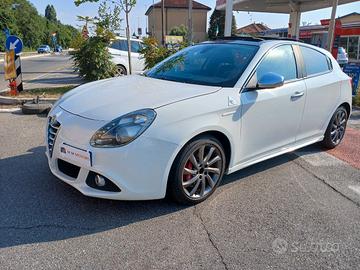 Alfa Romeo Giulietta 1750 tbi Quadrifoglio Verde 2