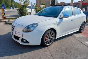 Alfa Romeo Giulietta 1750 tbi Quadrifoglio Verde 2