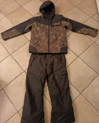 Abbigliamento completo snowboard