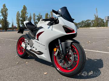 Ducati Panigale V2 2021