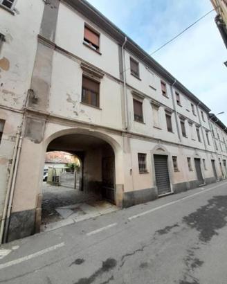 Immobile in asta di 106 m² con 3 locali e box auto