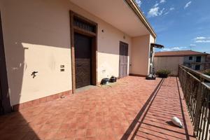 4 LOCALI A VILLA DI BRIANO