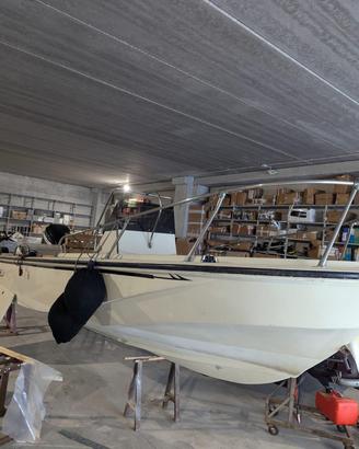 boston whaler 18 Outrage 