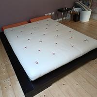 Letto matrimoniale stile giapponese