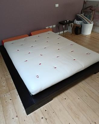 Letto matrimoniale stile giapponese