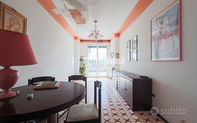 PORTOVERDE - FRONTE DARSENA - APPARTAMENTO CON TER