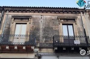 Soluzione singola con garage a fiumefreddo