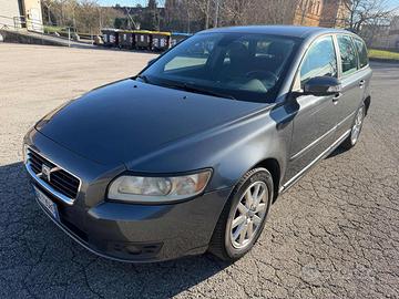 VOLVO V50 1.6 D cat Summum senza nessun lavoro d