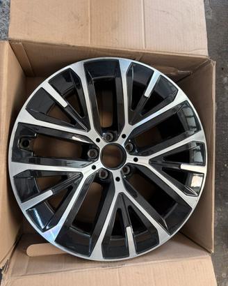 Mercedes cerchio 19” classe E 2025