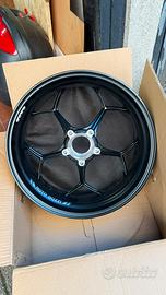 Cerchi per Moto Guzzi V100 mandello