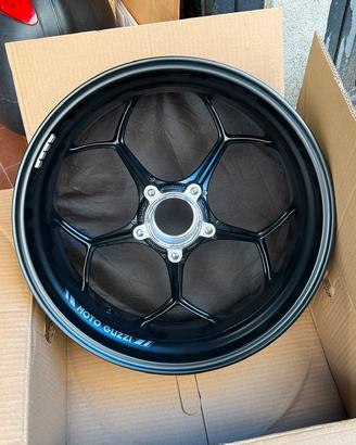 Cerchi per Moto Guzzi V100 mandello
