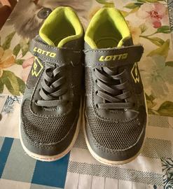 Scarpe sportive da bambino, lotto