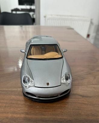 Porsche 996 Turbo Bburago 1:18