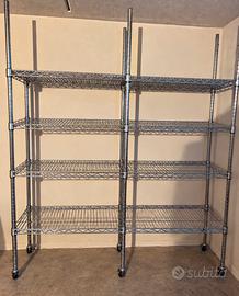 Scaffale metallico doppio con ruote