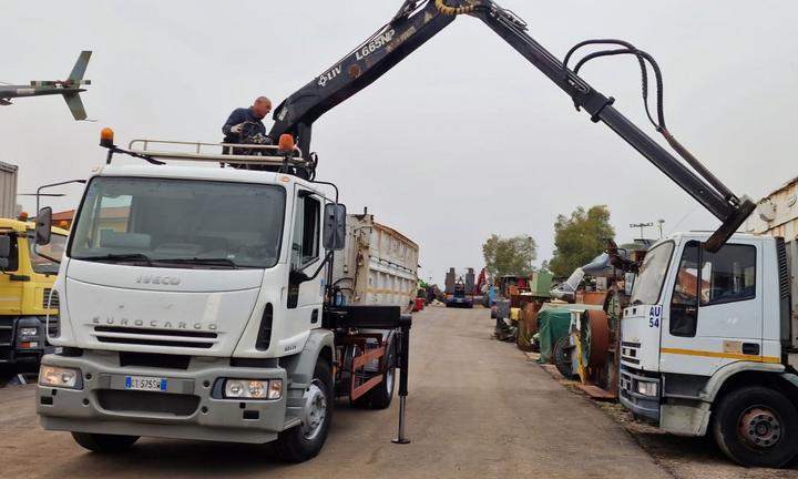 Eurocargo 150e21 con gru liv e ribaltabile