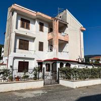 2 LOCALI A NOCERA TERINESE