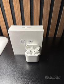 airpods con accessori e scatola originale