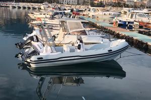 Gommone Predator pari al nuovo senza patente