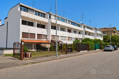 Villa a Schiera a Novara 3 locali