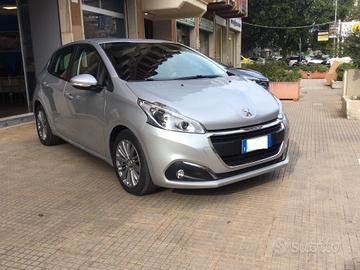 Peugeot 208 BlueHDi 75 5 porte Allure