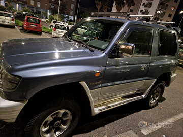 Mitsubishi Pajero 2500