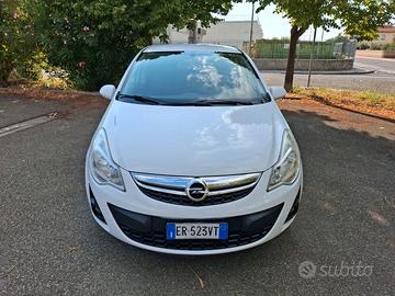 Opel Corsa 1.2 5 porte 2013 SOLAMENTE 99.000 KM