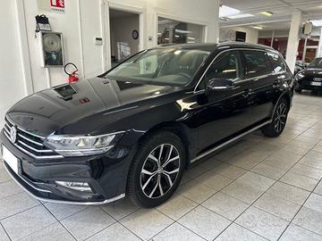 VOLKSWAGEN Passat Variant 2.0 TDI SCR 190 CV 4MO