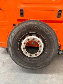 Gomme Pirelli 22.5