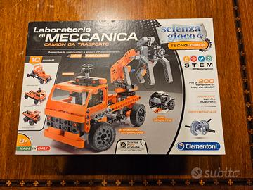 Laboratorio di meccanica ● Camion da trasporto