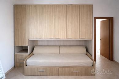 LETTO CON ARMADI