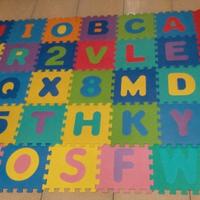 Tappeto puzzle da 32 pezzi usato 