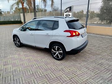 Peugeot 2008 BlueHDi 100 Allure