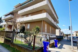 Appartamento di 108 m² con 5 locali e box auto a T