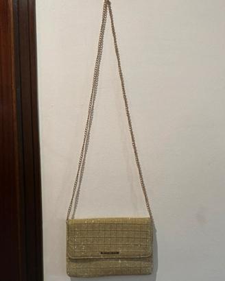 Pochette a tracolla color oro Romeo Gigli