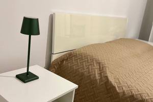 Stanza matrimoniale, tutto compreso