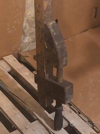 Strumento di misurazione antico