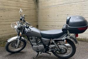 Yamaha 400 SR