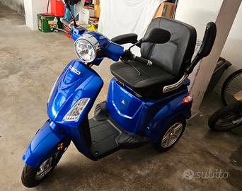 Scooter Veleco a tre ruote a batteria