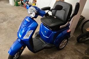 Scooter Veleco a tre ruote a batteria