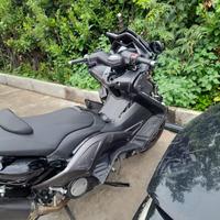 Tmax 530 incidentato