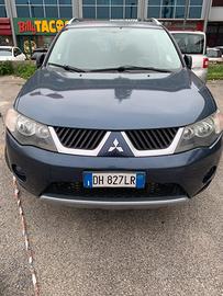 Mitsubishi  OUTLANDER