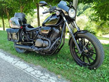 Yamaha XV 950 star bolt blackline