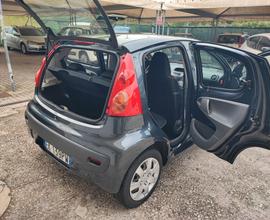 Peugeot 107 1.0 5 Porte Neopatentati