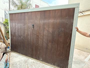 Porta basculante per garage