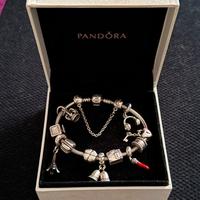 Bracciale con charms in argento 925 Pandora